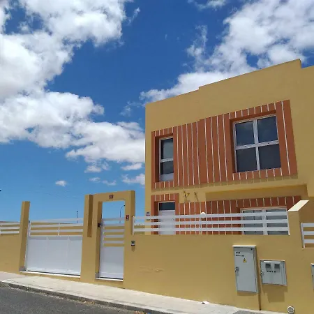 Mariposas Homes Pool * Puerto del Rosario (Fuerteventura)